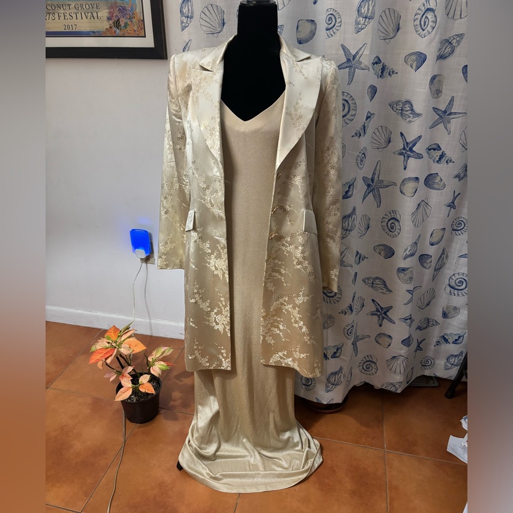 Women’s formal long dress jacket set; great brand Kay Unger New York Excellent
